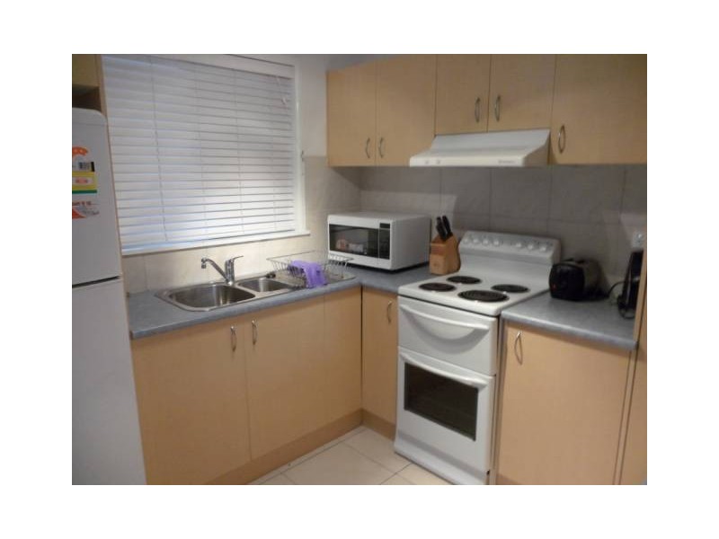 1/4 Yallanga Place, Mooloolaba QLD 4557