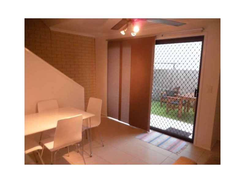 1/4 Yallanga Place, Mooloolaba QLD 4557