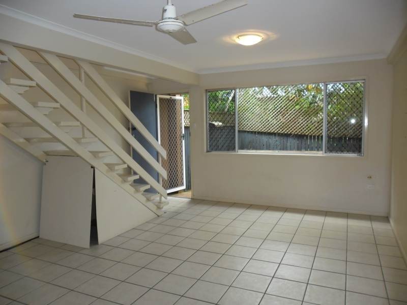 2/10 Bahlaka Street, Mooloolaba QLD 4557
