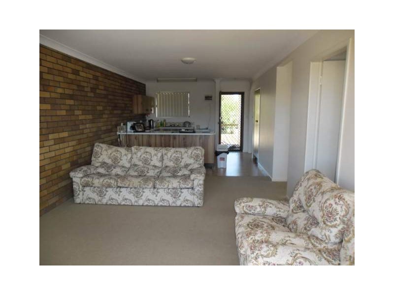 4/12 Akeringa Place, Mooloolaba QLD 4557