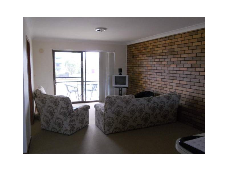 4/12 Akeringa Place, Mooloolaba QLD 4557
