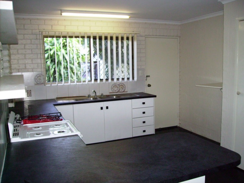 2/33 Hinley Avenue, Maroochydore QLD 4558