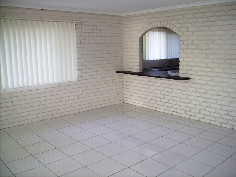 2/33 Hinley Avenue, Maroochydore QLD 4558