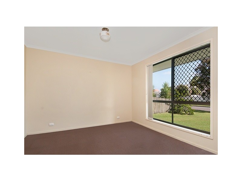 57 Sunbird Chase, Parrearra QLD 4575