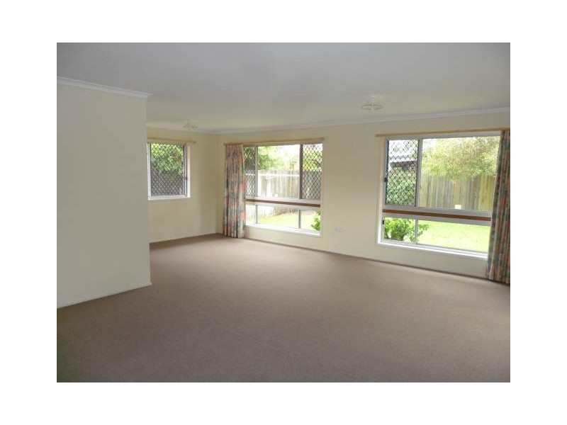 122 Oceanic Drive, Warana QLD 4575