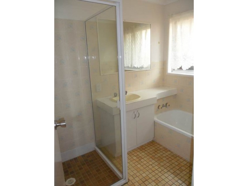 122 Oceanic Drive, Warana QLD 4575