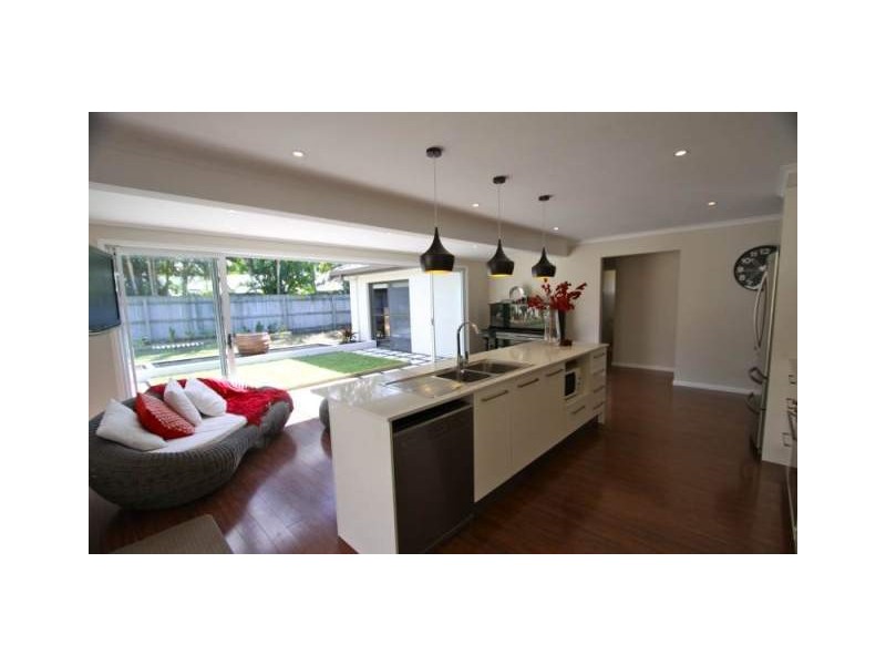 140 Goonawarra Drive, Mooloolaba QLD 4557