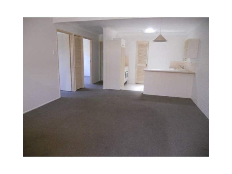2/10 Goonawarra Drive, Mooloolaba QLD 4557
