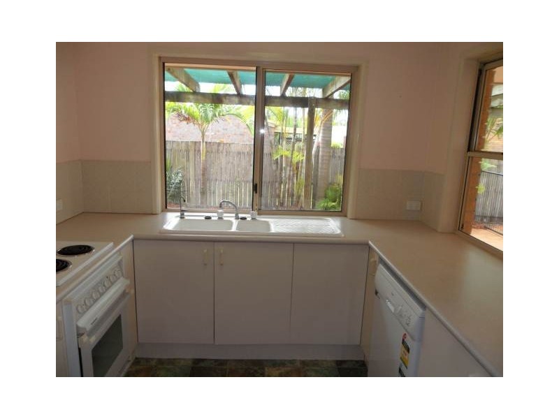 2 Nooree Street, Wurtulla QLD 4575