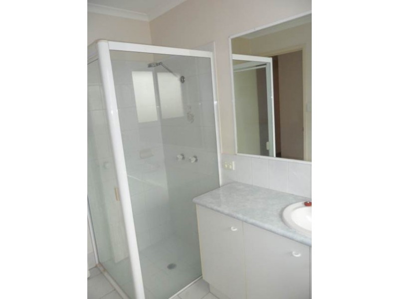 2 Nooree Street, Wurtulla QLD 4575