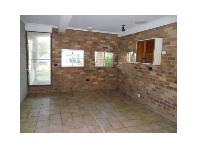 33 Buderim Avenue, Mooloolaba QLD 4557