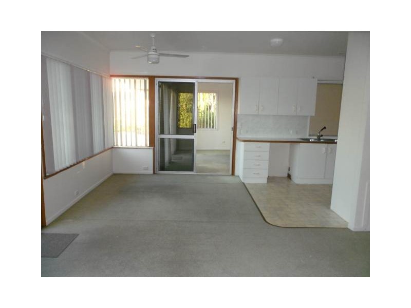 33 Buderim Avenue, Mooloolaba QLD 4557