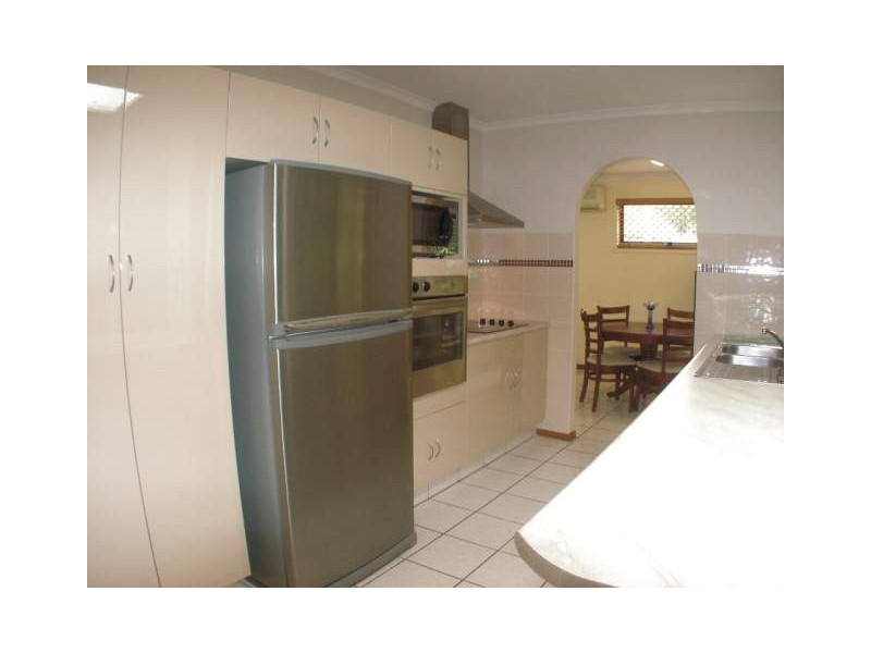 7 Kew Place, Minyama QLD 4575