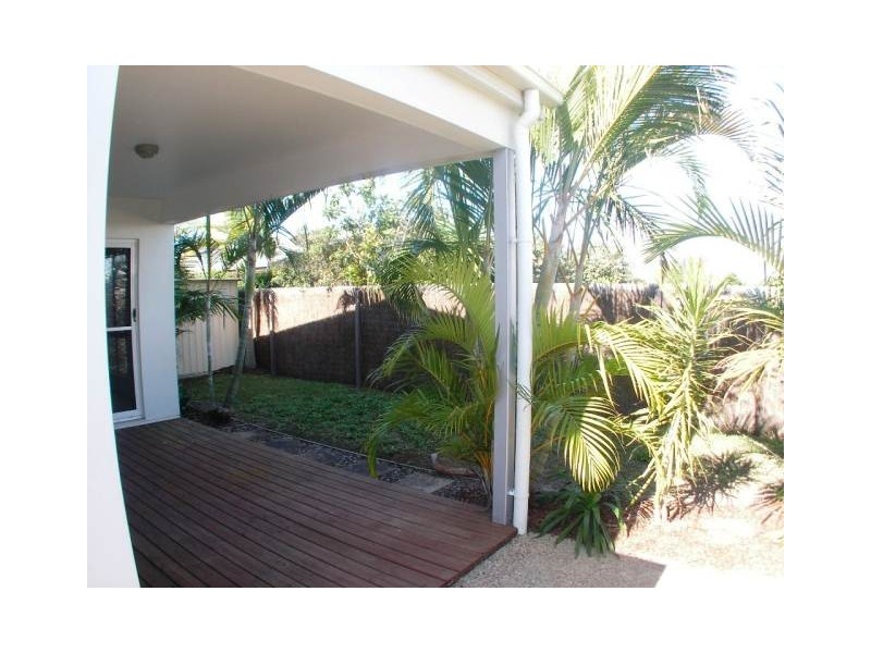 6 Flores Street, Kawana Island QLD 4575