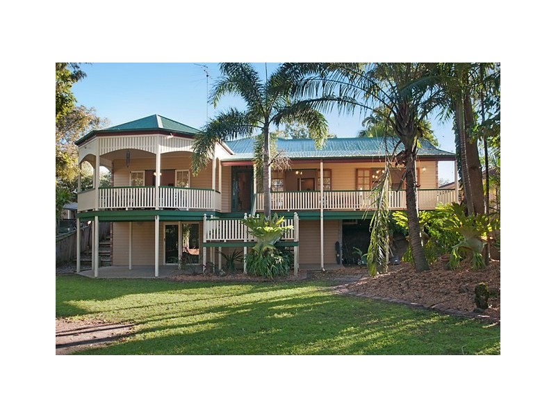 15 Karawatha Drive, Mountain Creek QLD 4557