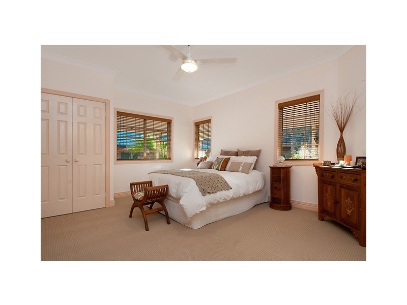 15 Karawatha Drive, Mountain Creek QLD 4557