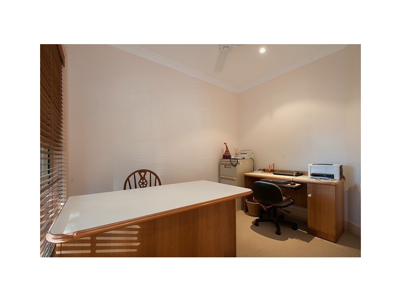 15 Karawatha Drive, Mountain Creek QLD 4557
