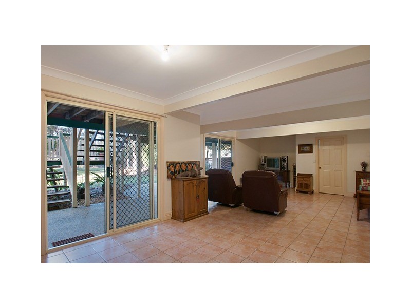 15 Karawatha Drive, Mountain Creek QLD 4557