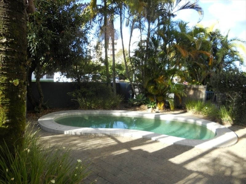 2/11 Foote Street, Mooloolaba QLD 4557