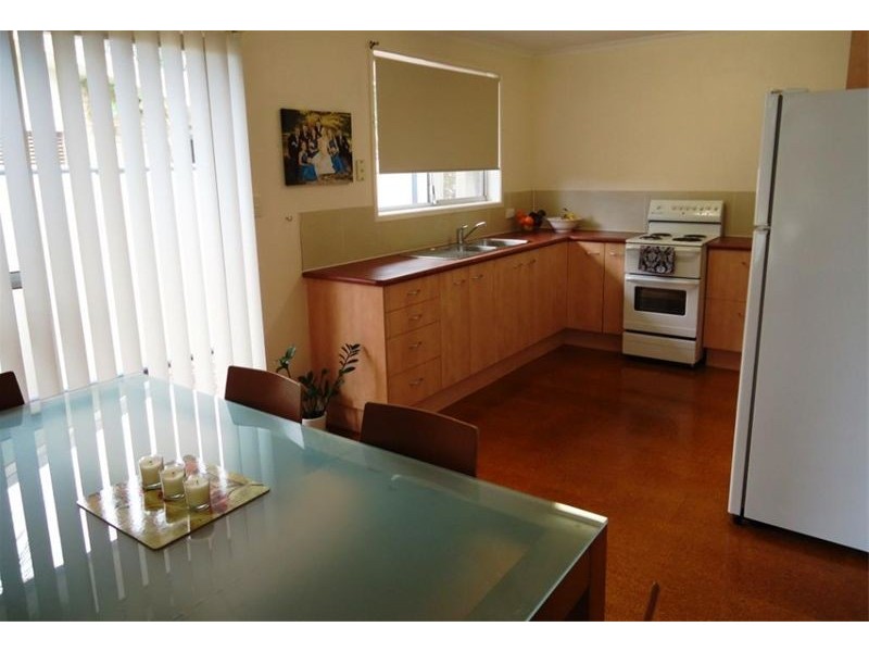 19 Bandaroo Street, Warana QLD 4575