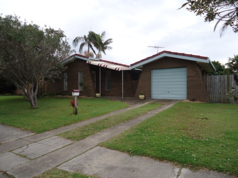 19 Bandaroo Street, Warana QLD 4575