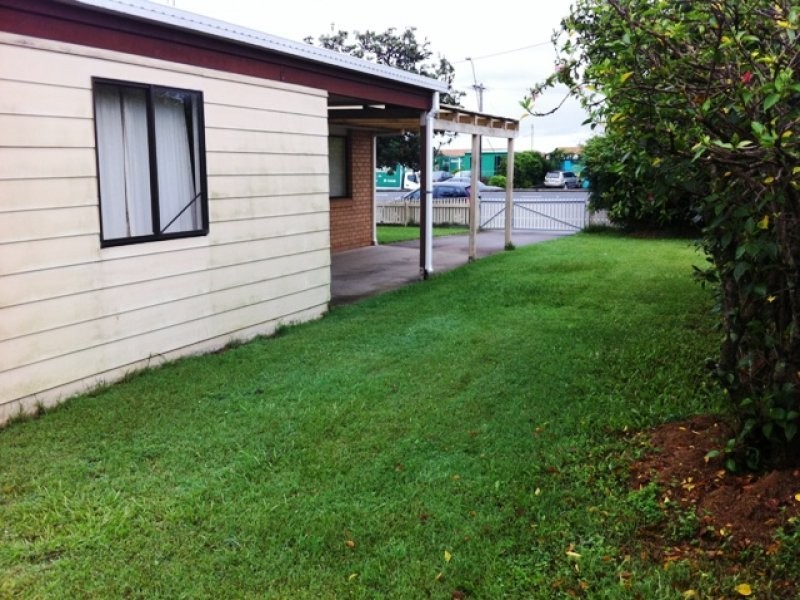 291 Nicklin Way, Warana QLD 4575