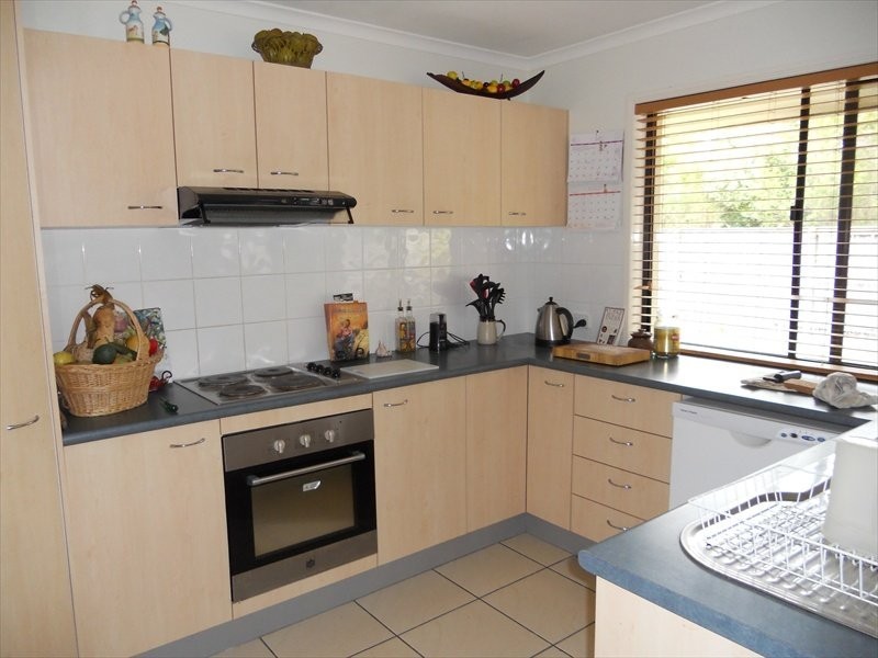 20 Maldives Place, Kawana Island QLD 4575