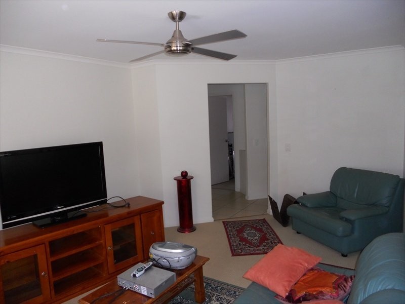 20 Maldives Place, Kawana Island QLD 4575