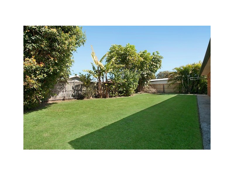 18 Minkara Street, Warana QLD 4575