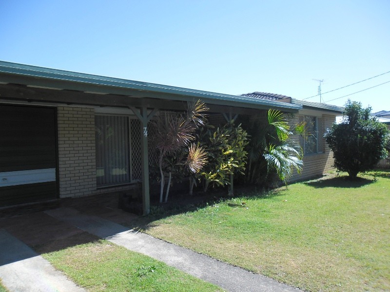 74 Oceanic Drive, Warana QLD 4575
