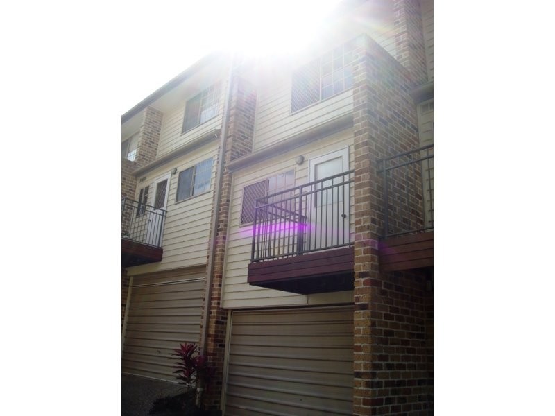 2/32 Kalinda Avenue, Mooloolaba QLD 4557