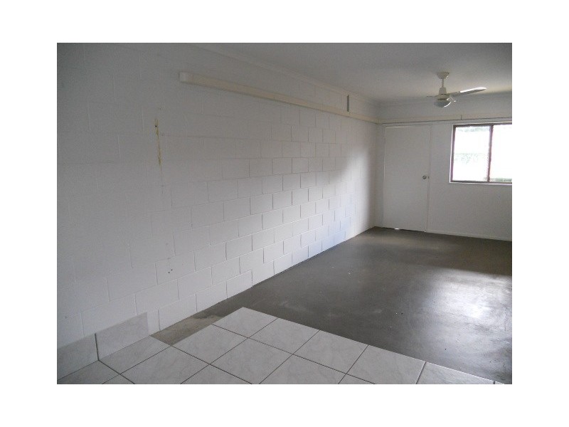 37 Lawrence St, Mooloolaba QLD 4557