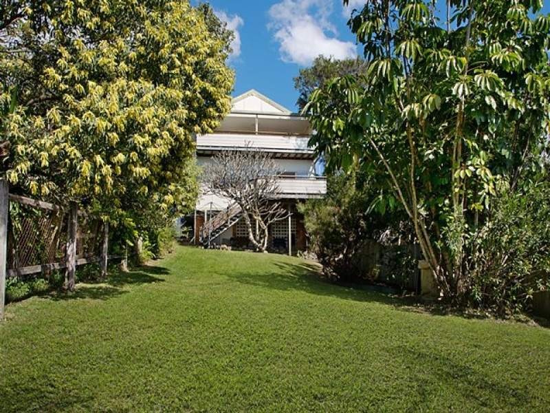32 Buderim Avenue, Alexandra Headland QLD 4572