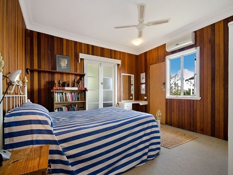 32 Buderim Avenue, Alexandra Headland QLD 4572