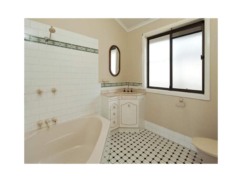 96 Atkinson Road, Bli Bli QLD 4560