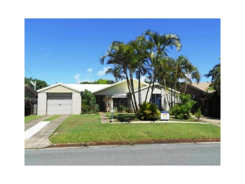 24 Saleng Crescent, Warana QLD 4575