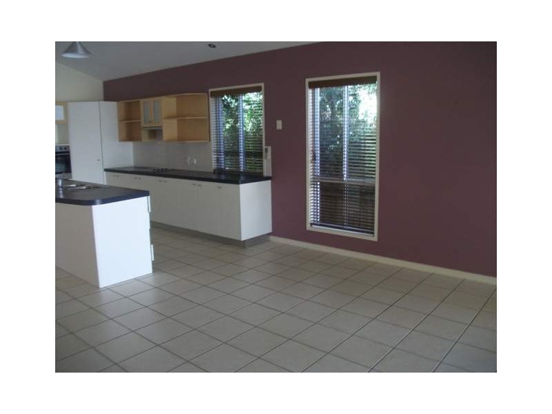 4 Corfu Court, Kawana Island QLD 4575