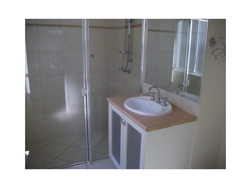 4 Corfu Court, Kawana Island QLD 4575