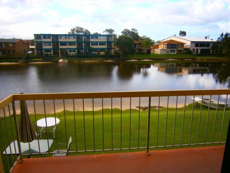 4/12 Akeringa Place, Mooloolaba QLD 4557