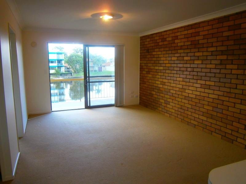 4/12 Akeringa Place, Mooloolaba QLD 4557