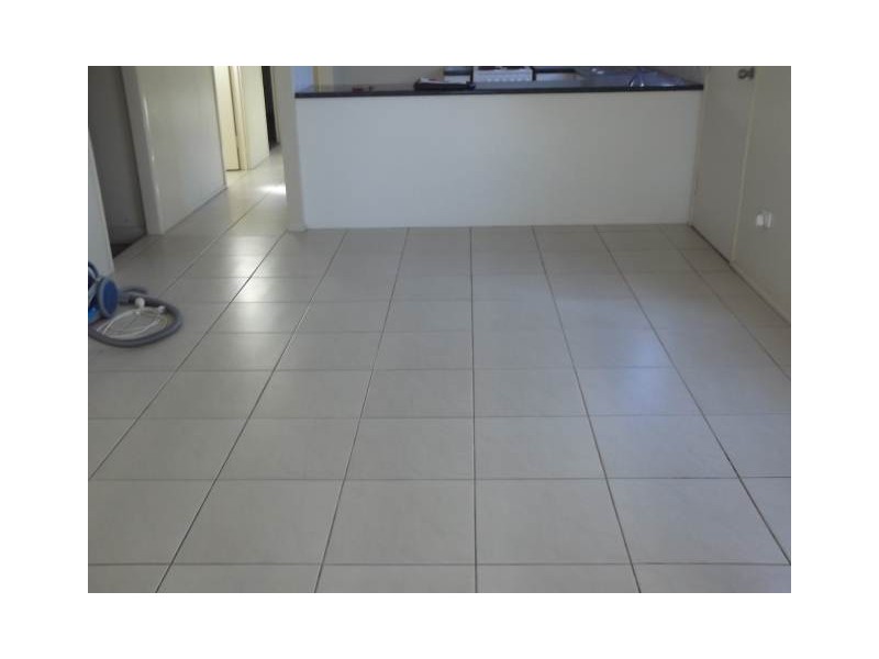 2/5 Benalla Street, Buddina QLD 4575