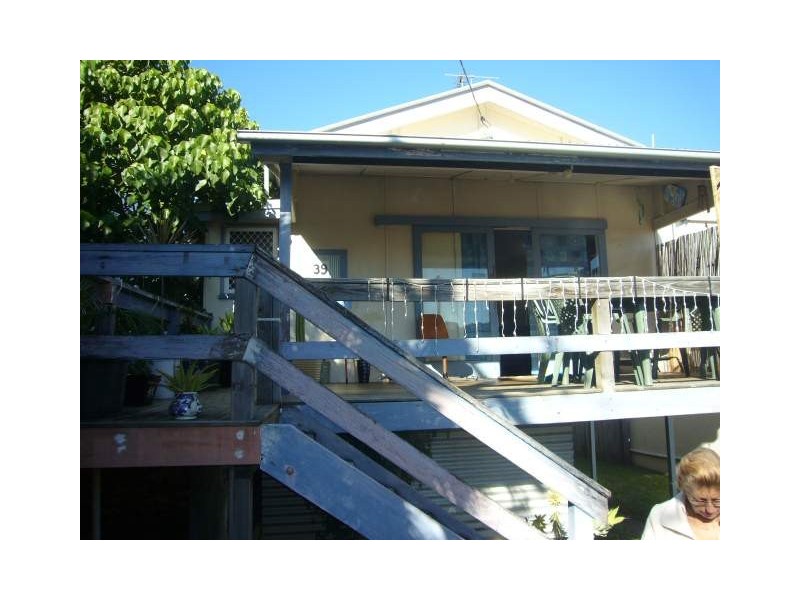 39 Buderim Avenue, Mooloolaba QLD 4557