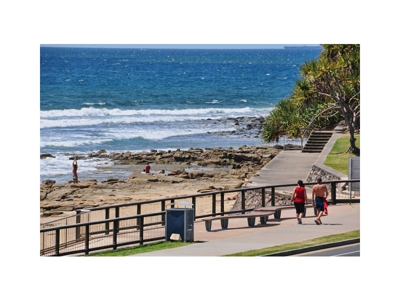 Unit 8 ‘Huntington’ 21 Boolarong Crescent, Alexandra Headland QLD 4572