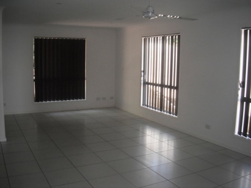 76 Frogmouth Circuit, Mountain Creek QLD 4557