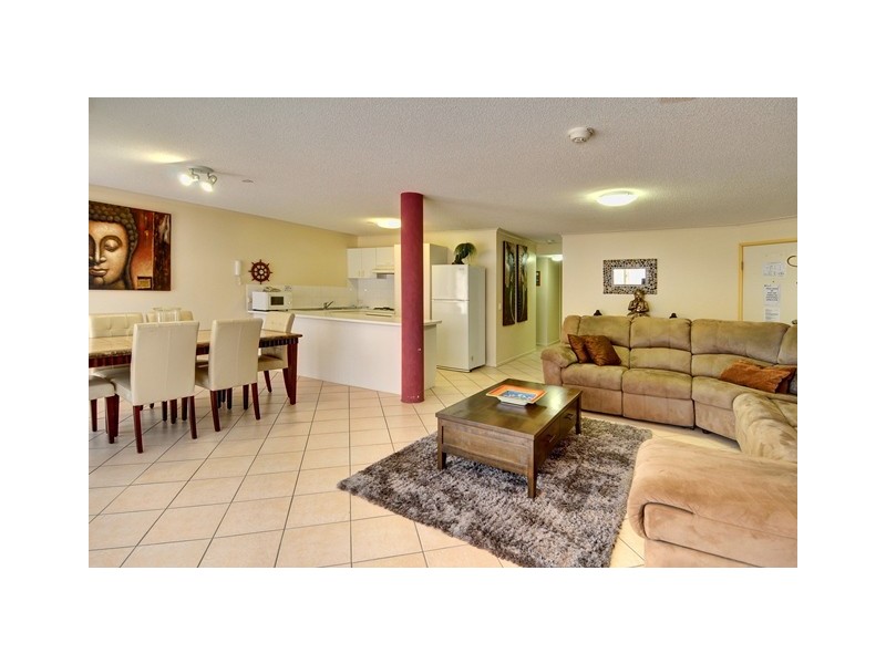 Unit 17 ‘Surfside on the Beach’ 145 Lowanna Drive, Buddina QLD 4575