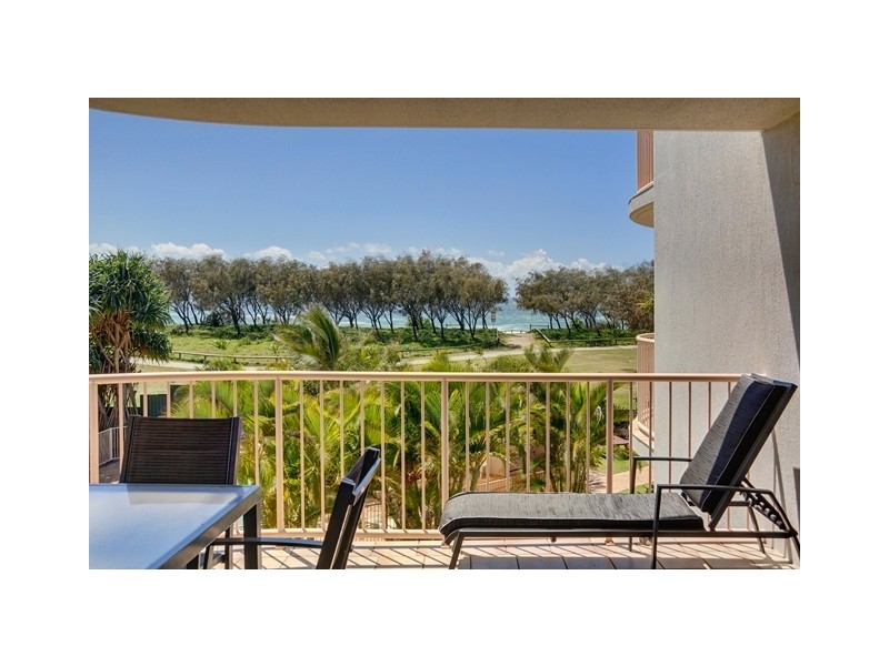 Unit 17 ‘Surfside on the Beach’ 145 Lowanna Drive, Buddina QLD 4575