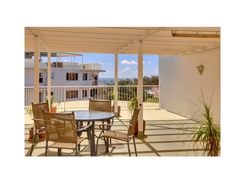 Unit 17 ‘Surfside on the Beach’ 145 Lowanna Drive, Buddina QLD 4575