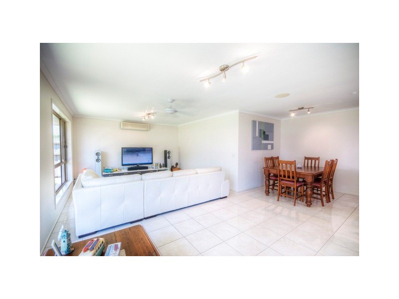 17 Kensington Drive, Minyama QLD 4575