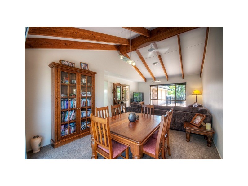 17 Kensington Drive, Minyama QLD 4575