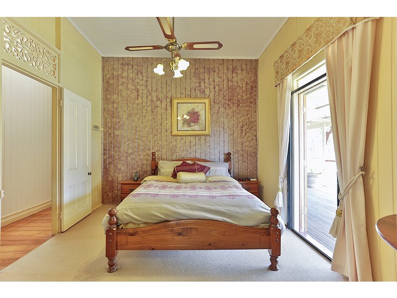 1280 Murphys Creek Rd, Murphys Creek QLD 4352